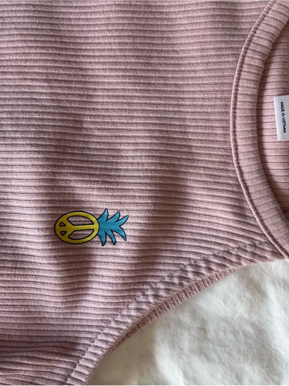 Old Navy Pink Ribbed Knot Tank with Pineapple Patch